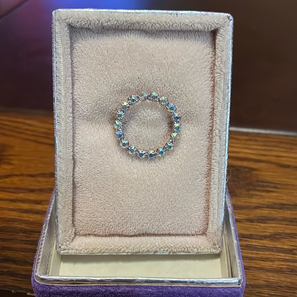 Vintage B. David rhinestone brooch